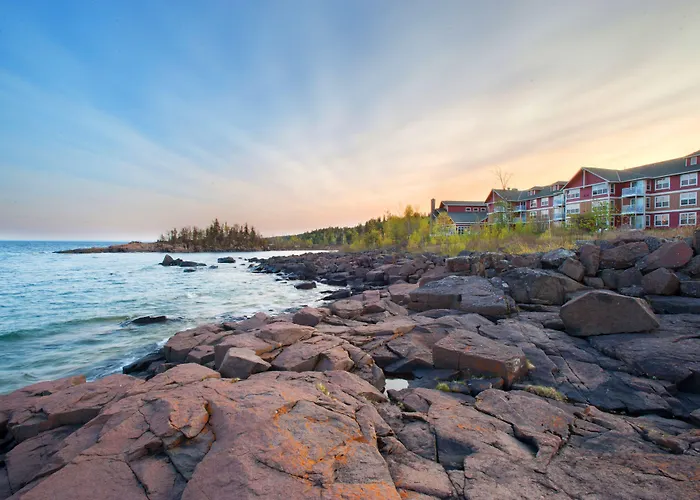 Cove Point Lodge